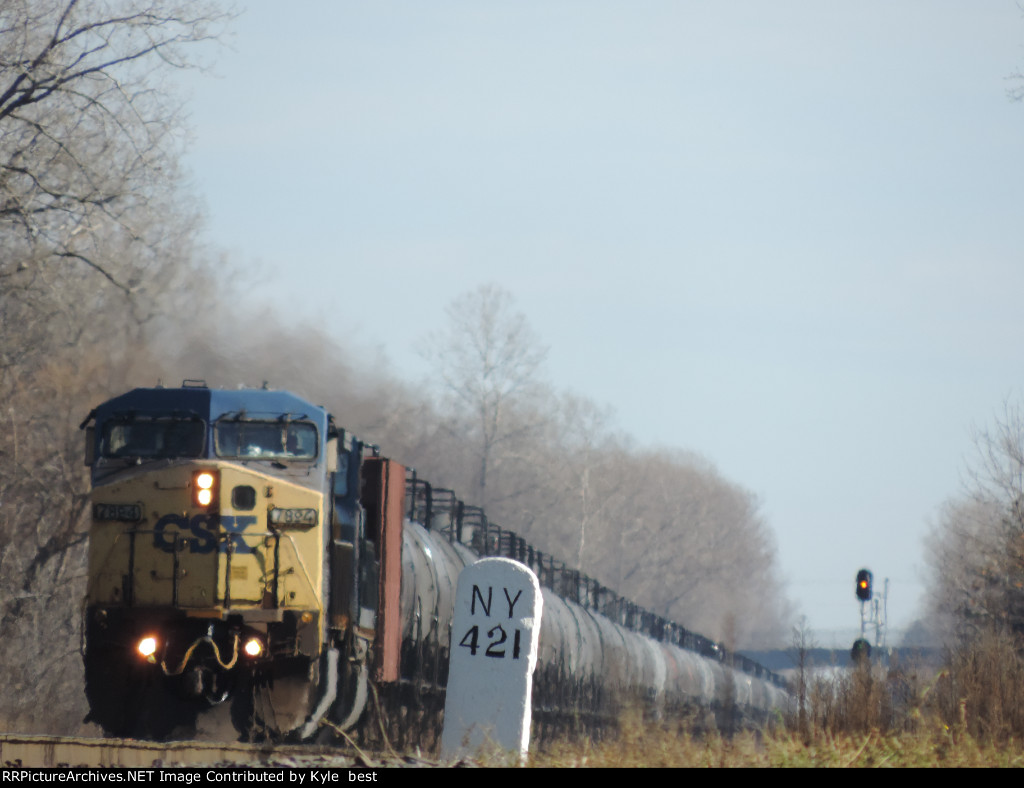 CSX 7894 on B726